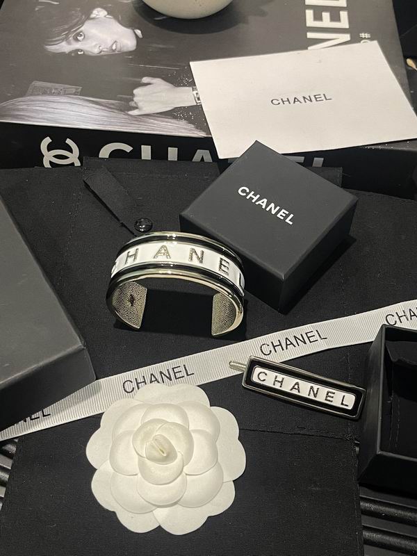 Chanel Bracelet 03yxs43 (6)