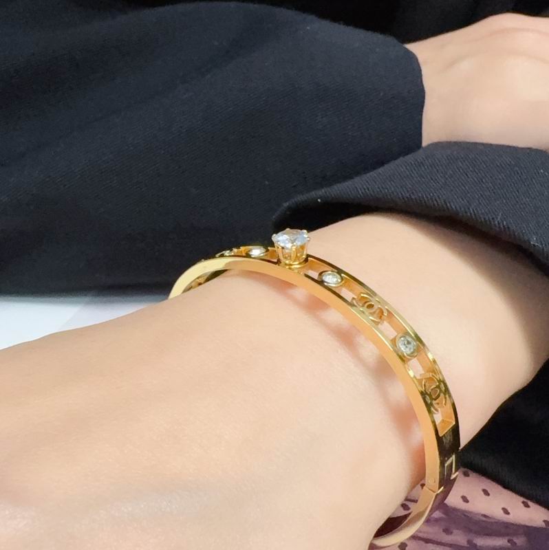 Chanel Bracelet 03yxs47 (8)
