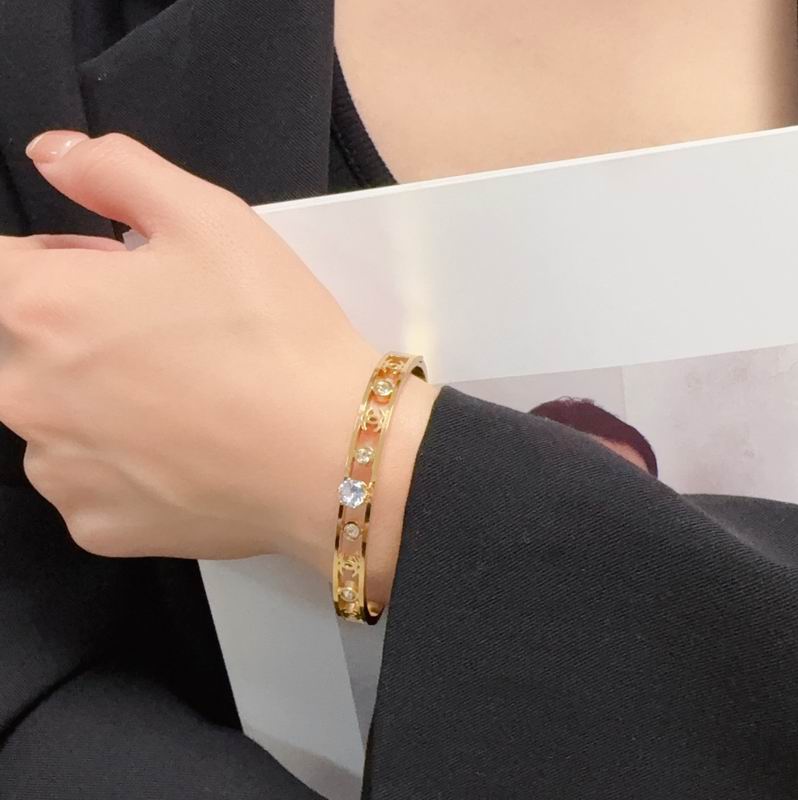 Chanel Bracelet 03yxs47 (9)
