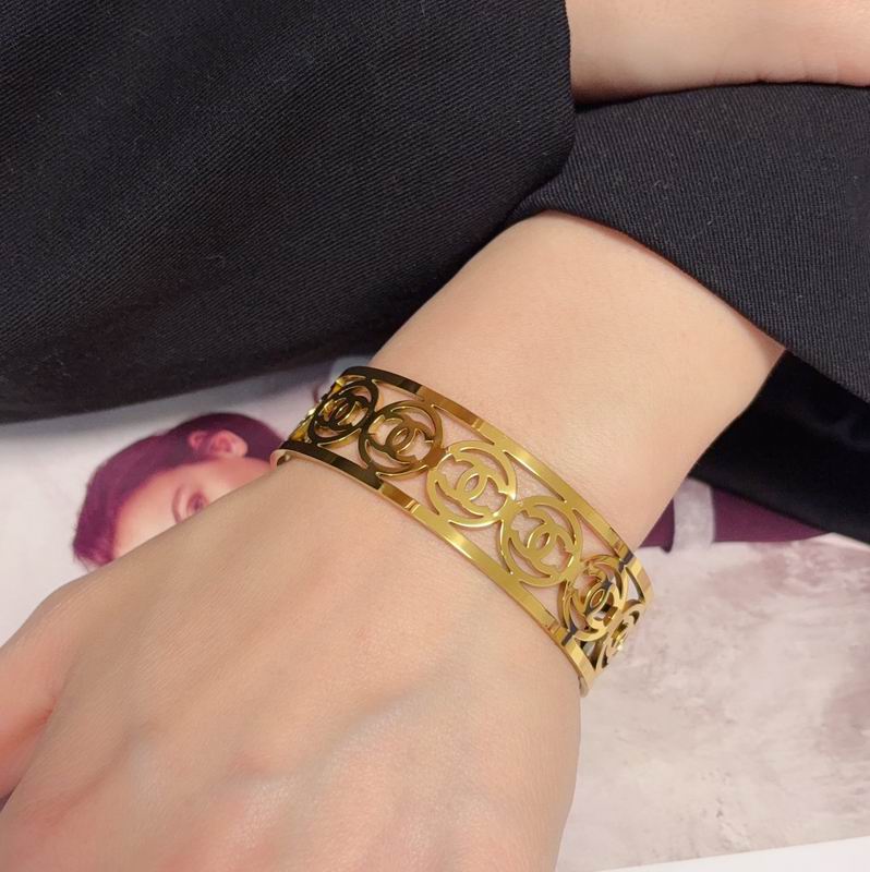 Chanel Bracelet 03yxs56 (8)