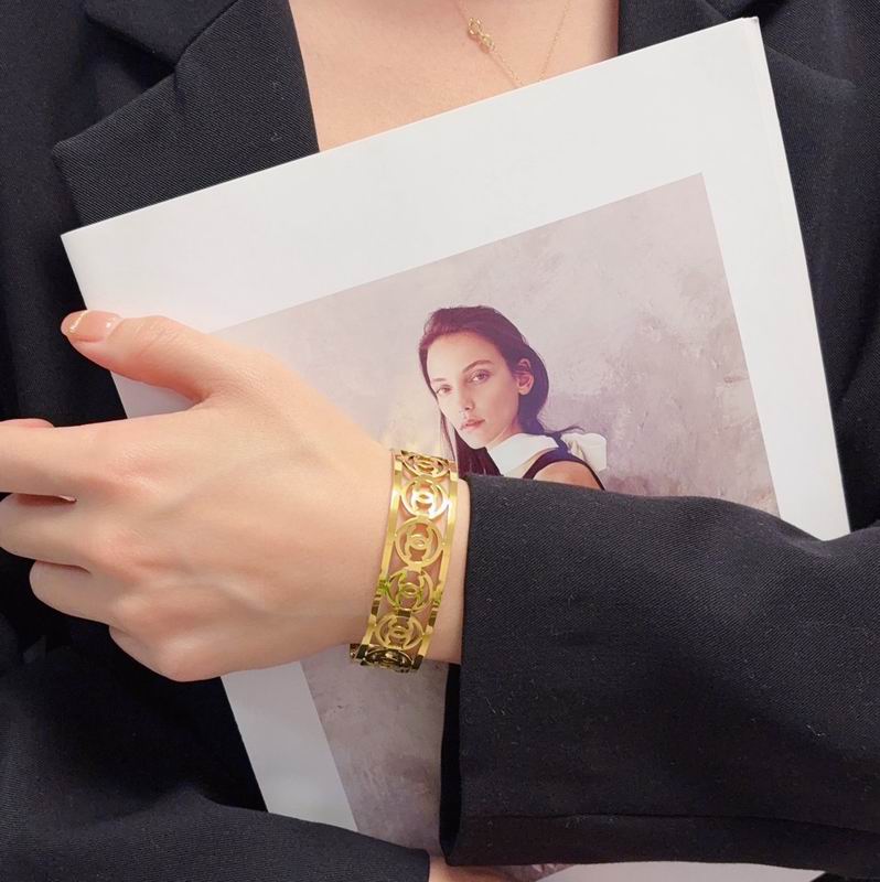 Chanel Bracelet 03yxs56 (9)