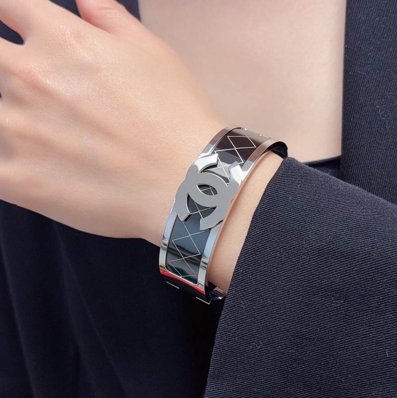 Chanel Bracelet 04yxs61 (2)