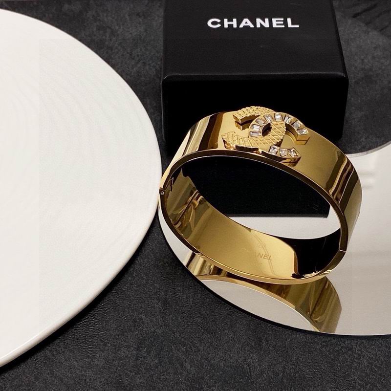 Chanel Bracelet 04yxs68 (1)
