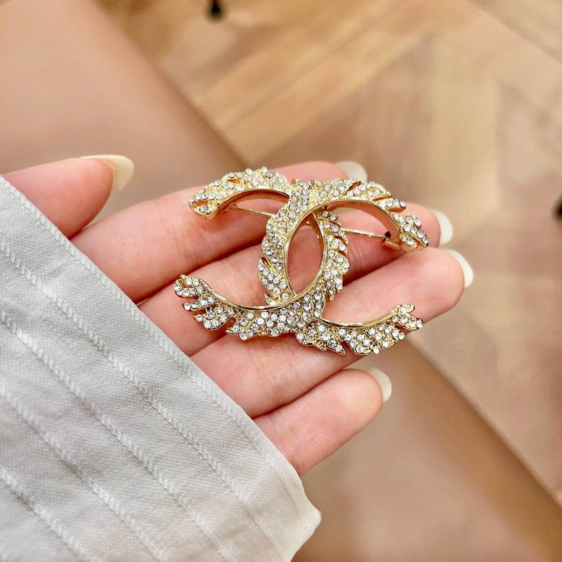 Chanel Brooch 02yxs05 (2)