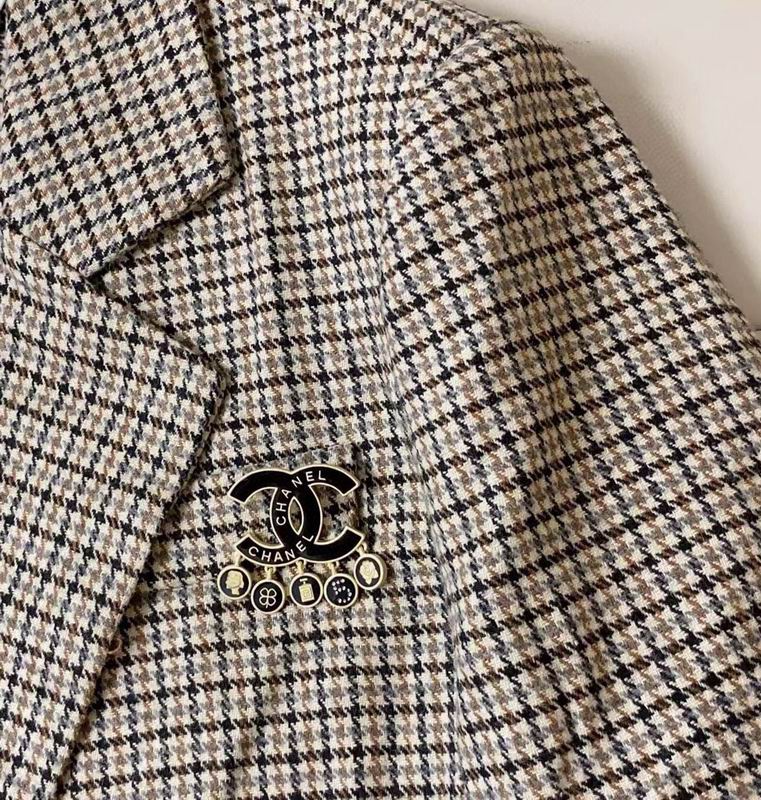 Chanel Brooch 02yxs14 (3)