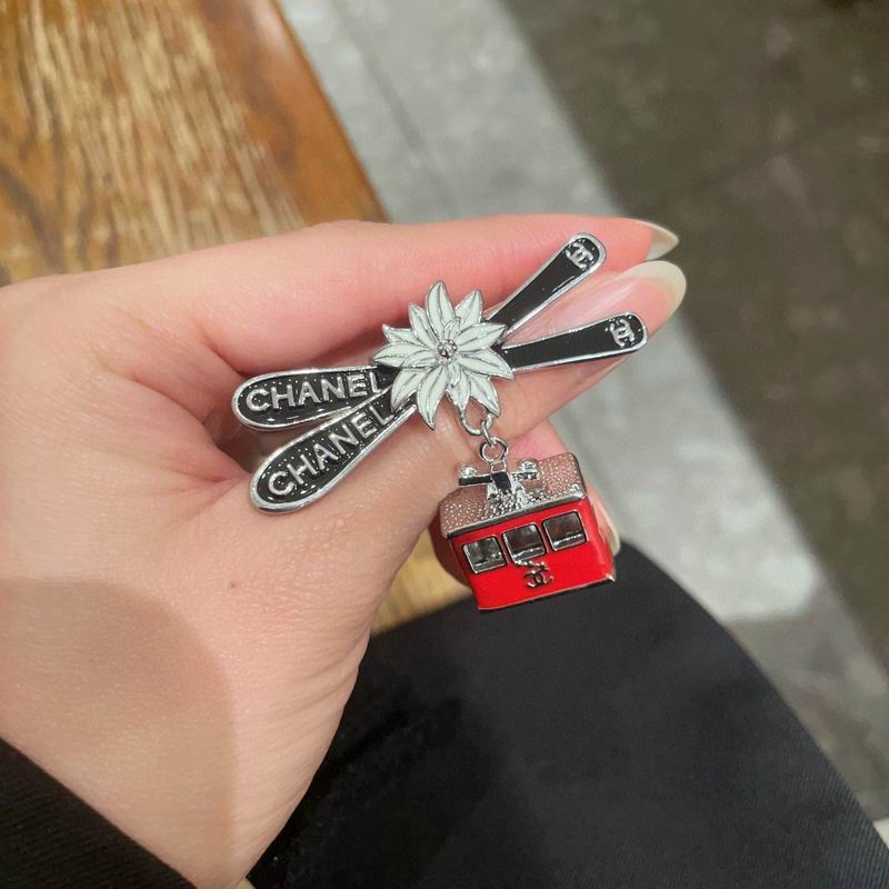 Chanel Brooch 02yxs20 (1)