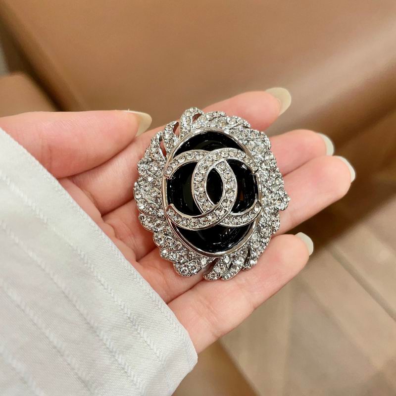 Chanel Brooch 02yxs21 (2)