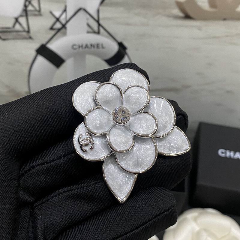 Chanel Brooch 02yxs24 (3)