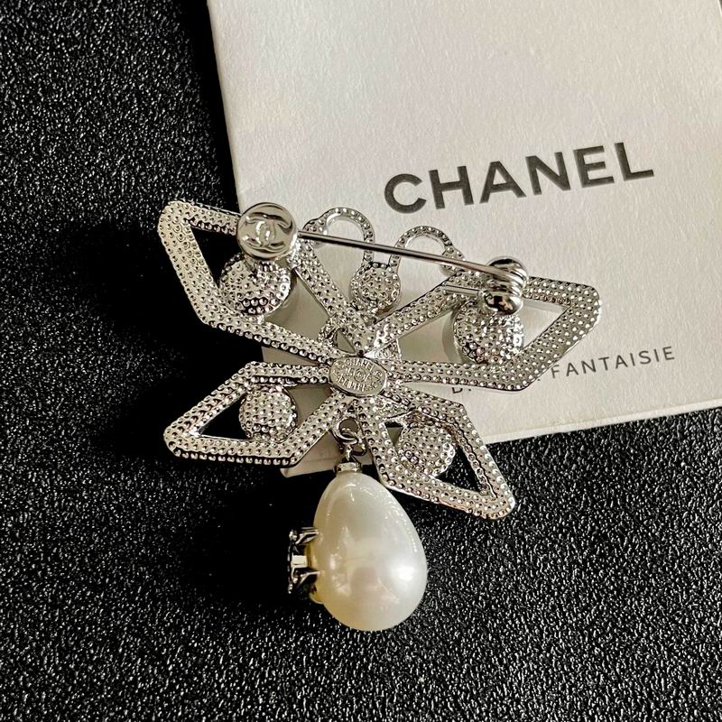 Chanel Brooch 02yxs26 (5)