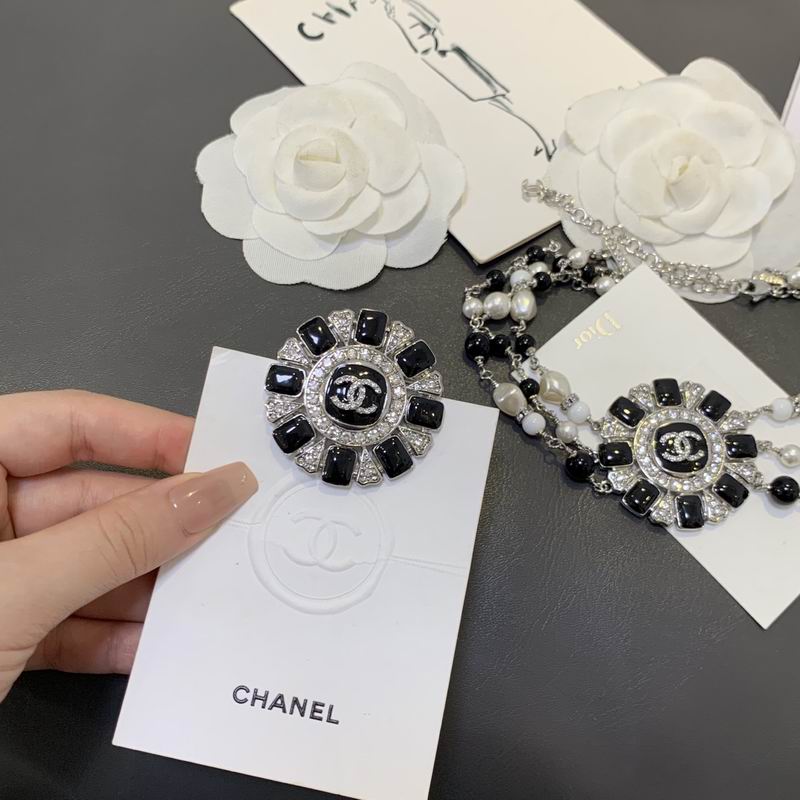 Chanel Brooch 02yxs30 (11)