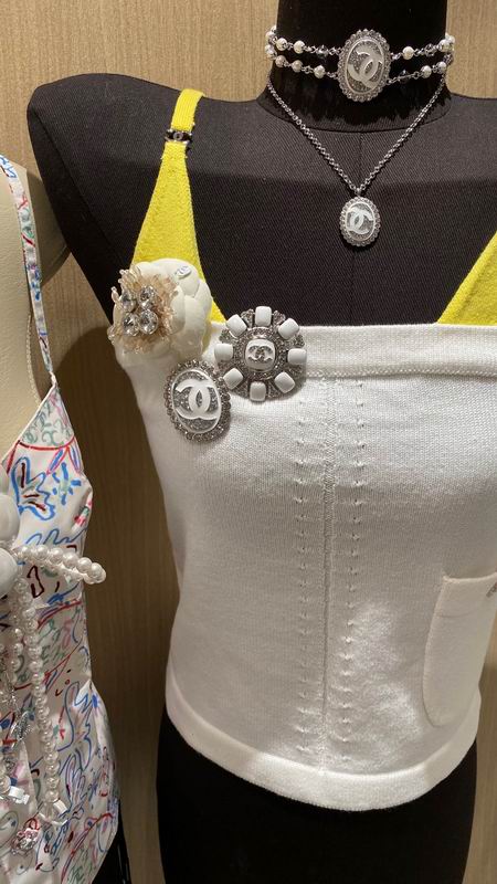 Chanel Brooch 02yxs30 (3)