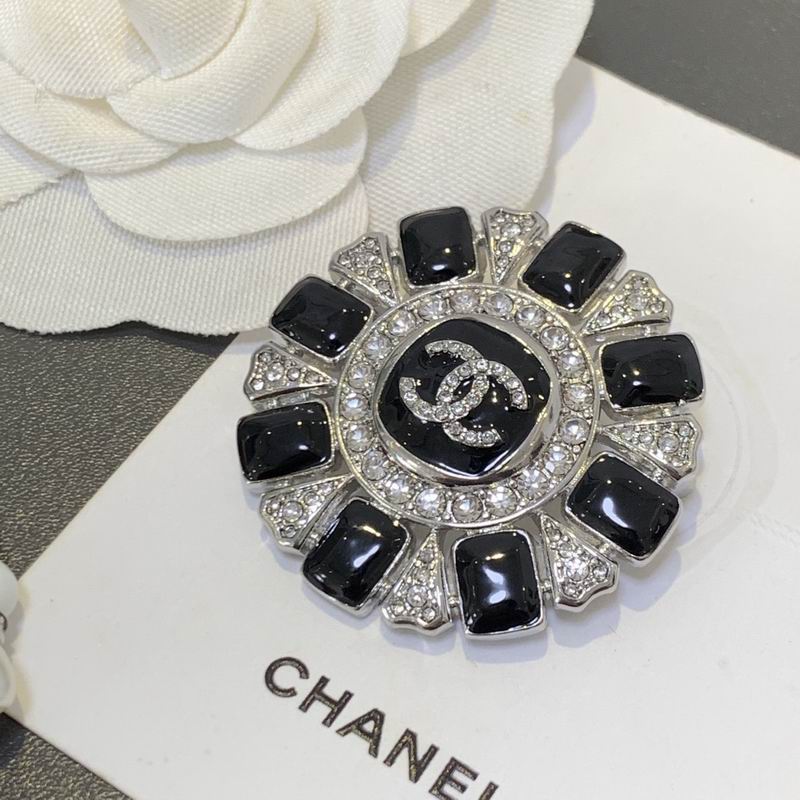 Chanel Brooch 02yxs30 (7)
