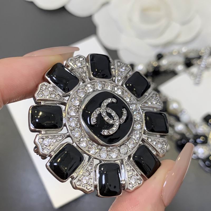Chanel Brooch 02yxs30 (8)