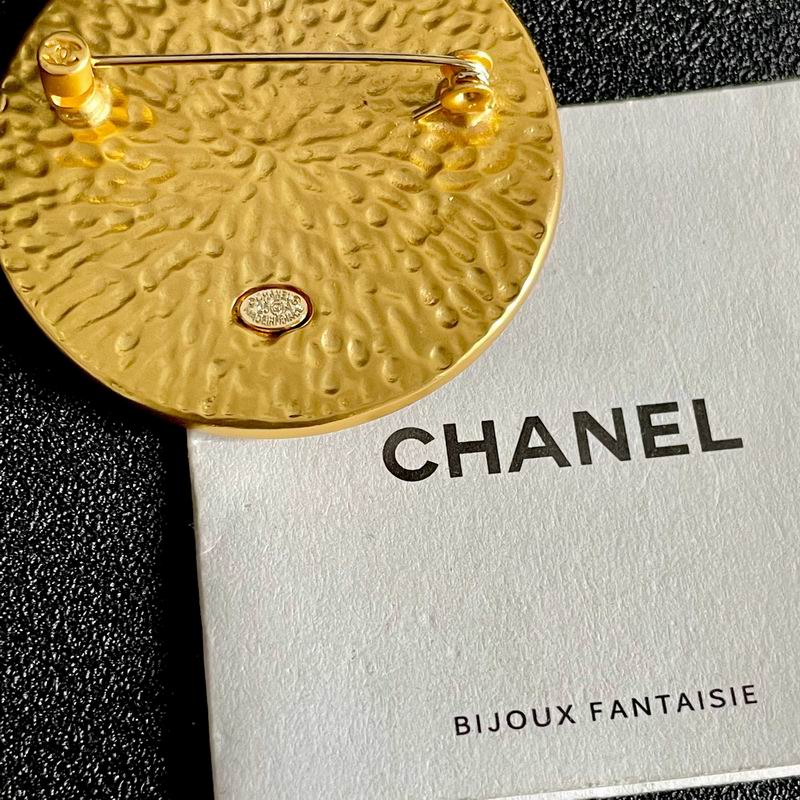 Chanel Brooch 02yxs33 (5)