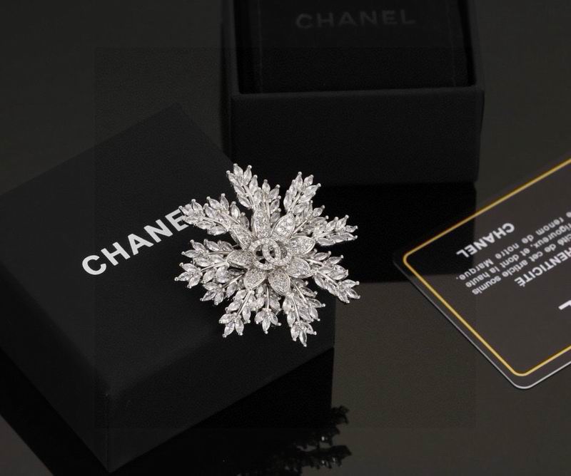 Chanel Brooch 02yxs36 (1)