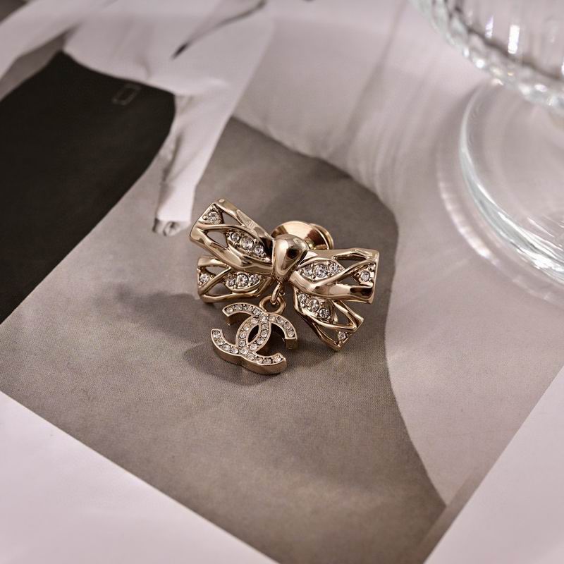 Chanel Brooch 02yxs38 (4)