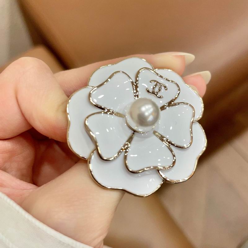 Chanel Brooch 02yxs40 (1)