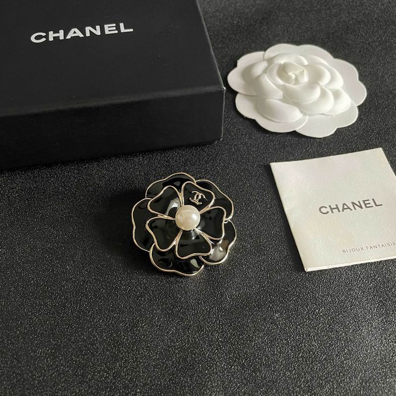 Chanel Brooch 02yxs40 (12)