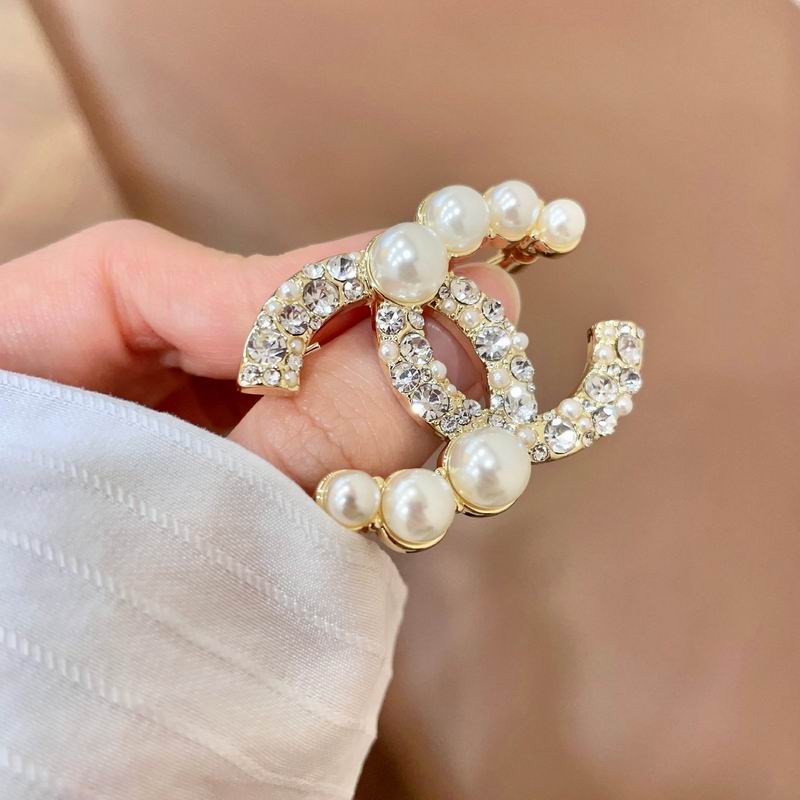Chanel Brooch 02yxs43 (1)