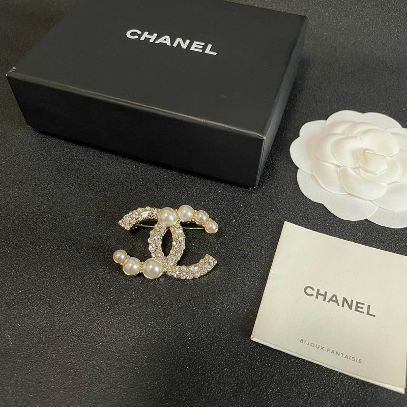 Chanel Brooch 02yxs43 (3)