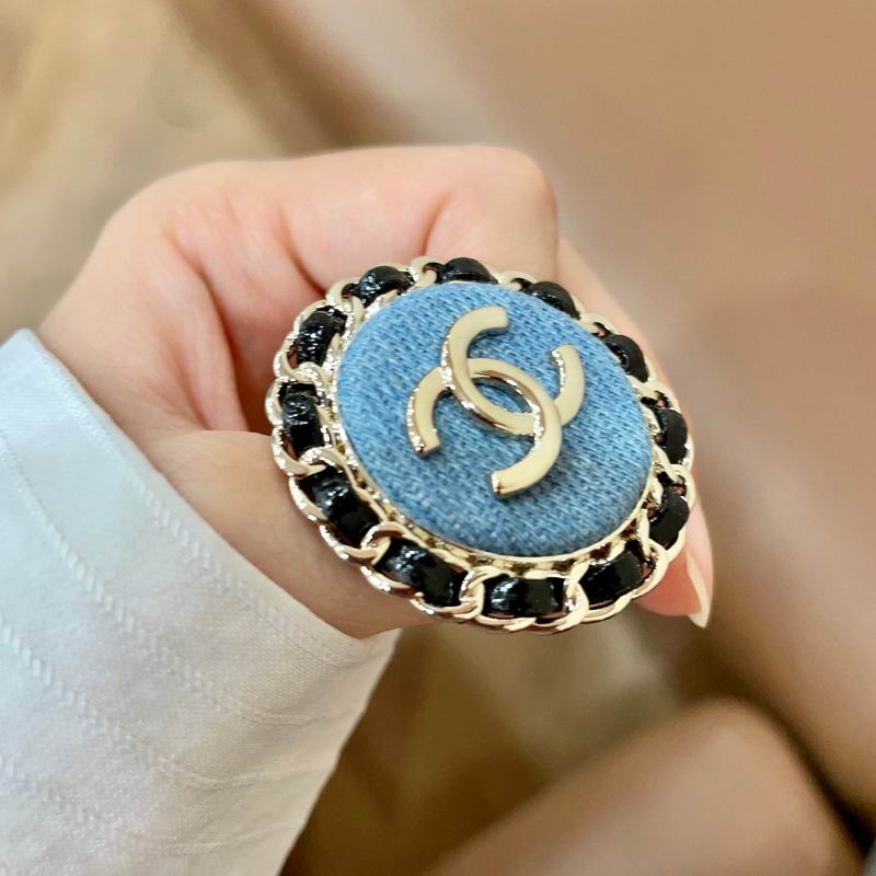 Chanel Brooch 02yxs46 (9)