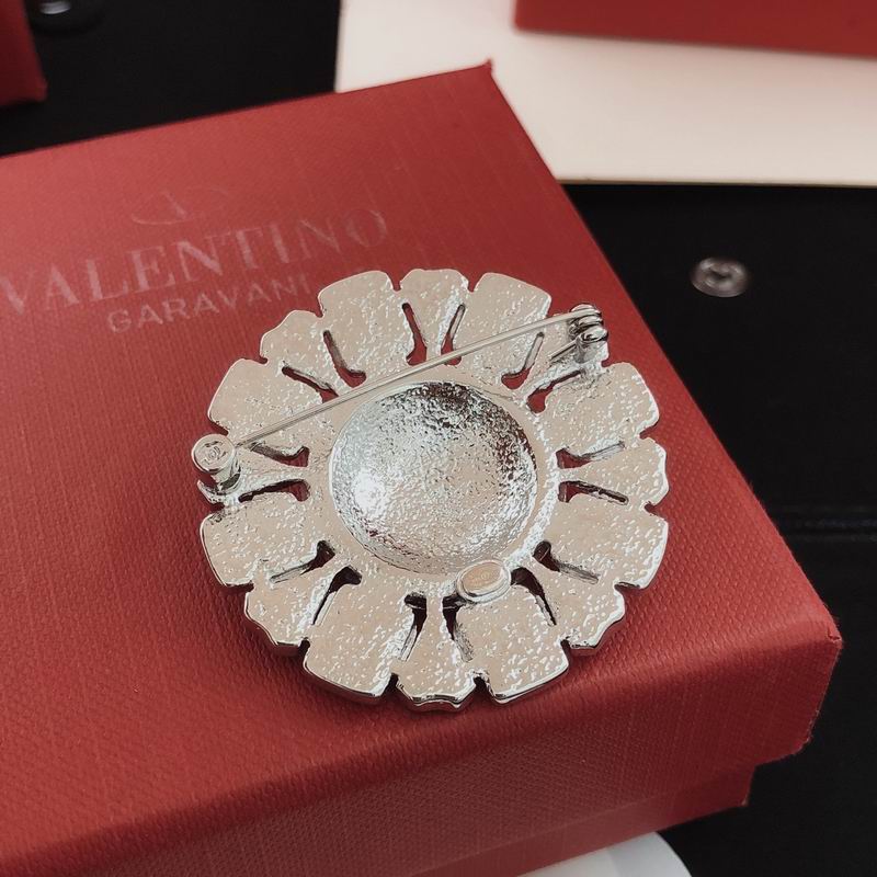 Chanel Brooch 02yxs64 (3)