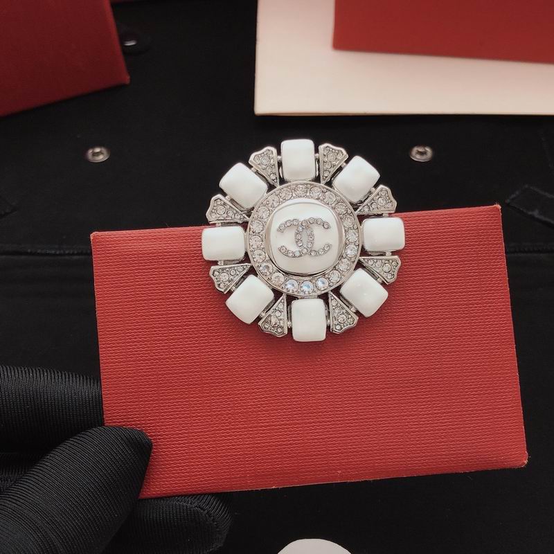 Chanel Brooch 02yxs64 (4)