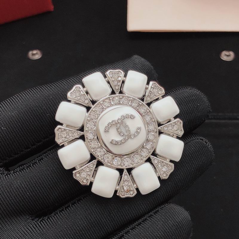 Chanel Brooch 02yxs64 (5)
