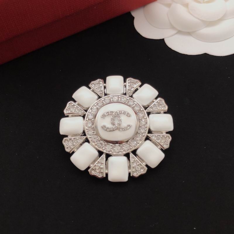 Chanel Brooch 02yxs64 (8)