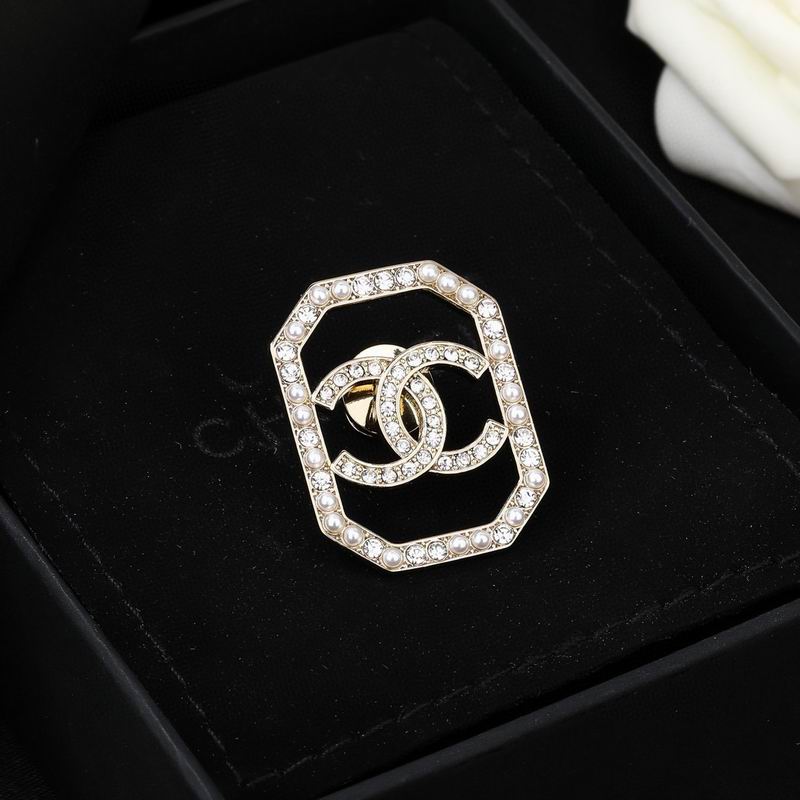 Chanel Brooch 02yxs69 (7)