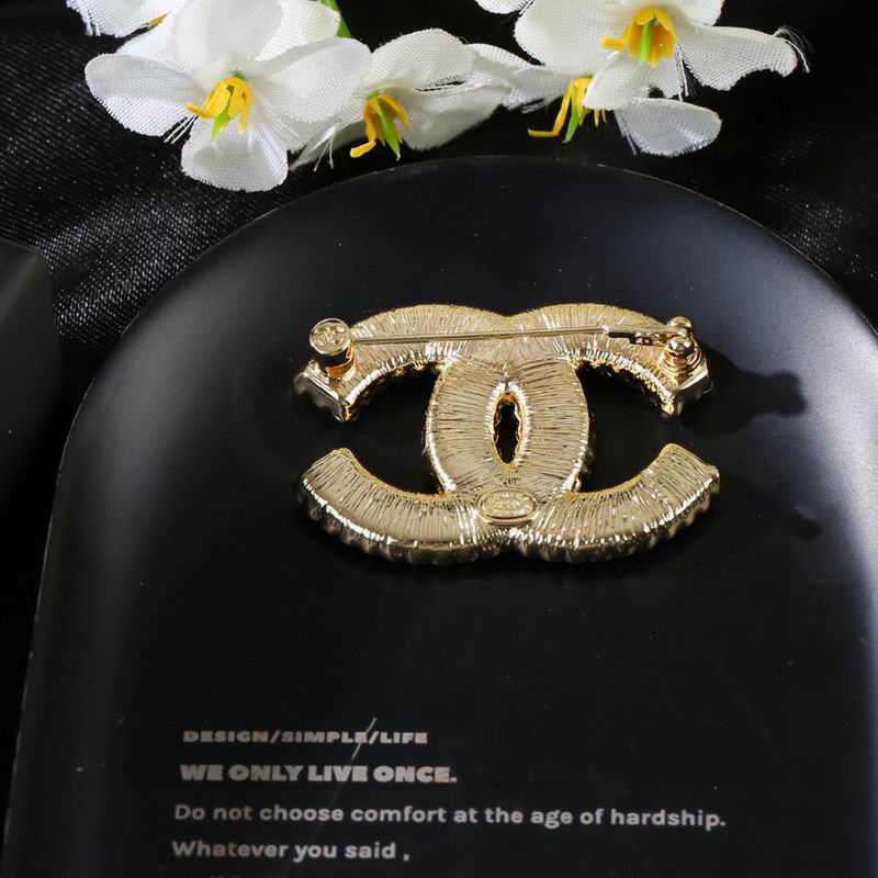 Chanel Brooch 02yxs71 (5)