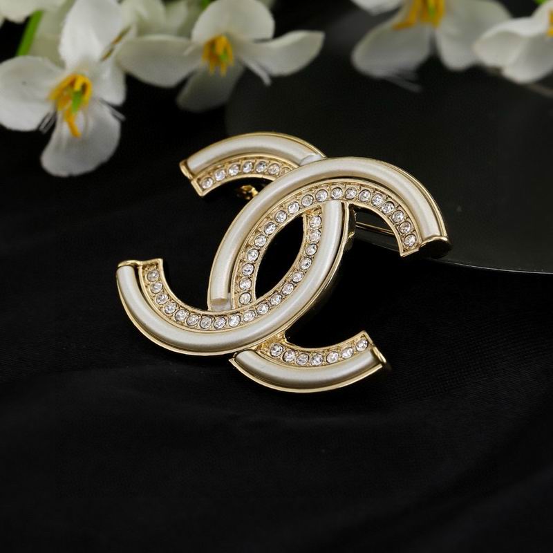 Chanel Brooch 02yxs83 (3)