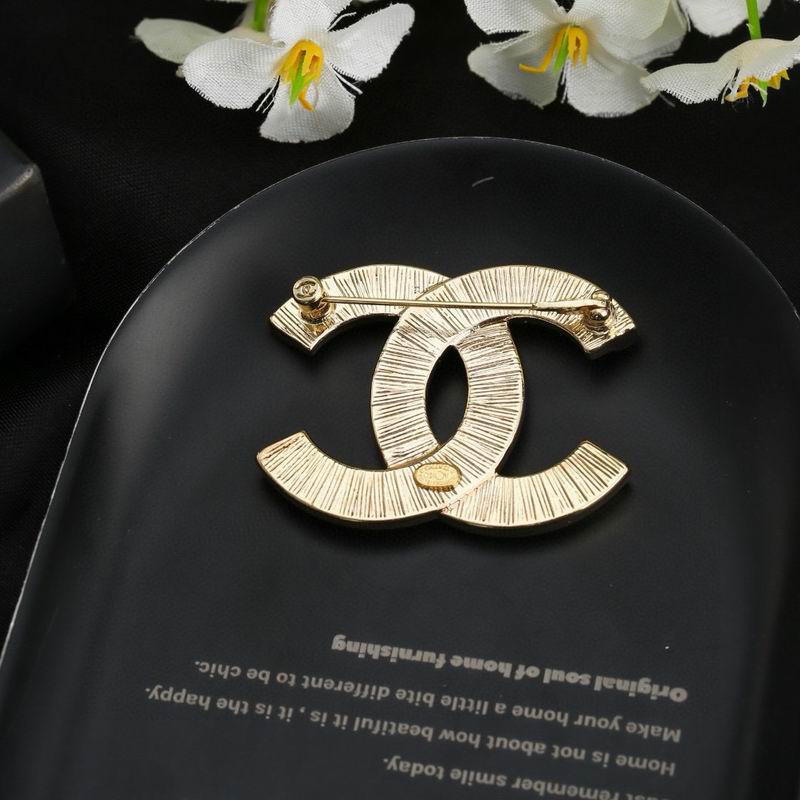 Chanel Brooch 02yxs83 (7)