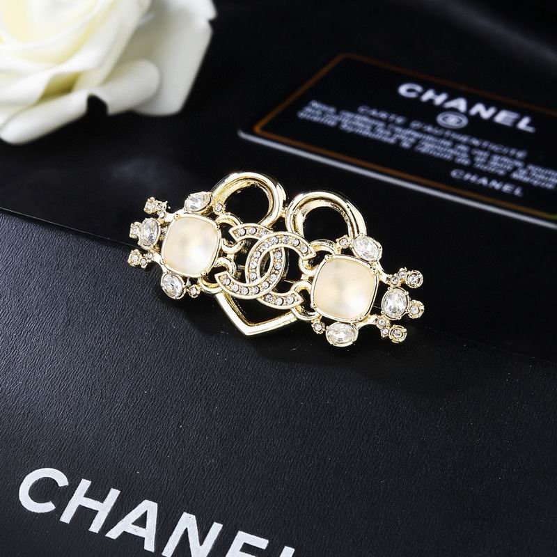 Chanel Brooch 03yxs101 (1)
