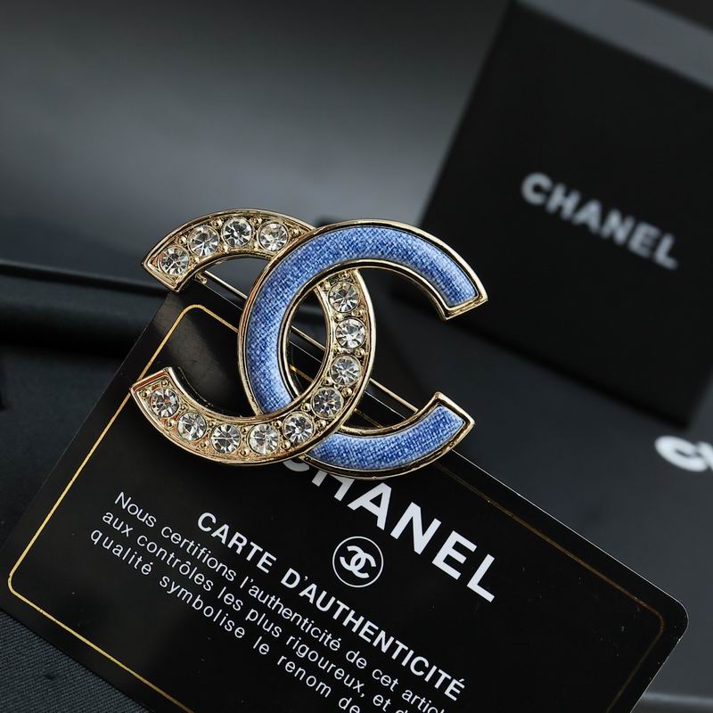 Chanel Brooch 03yxs104 (9)