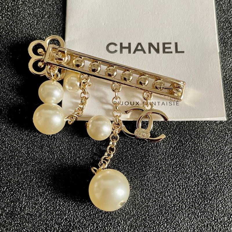 Chanel Brooch 03yxs111 (3)