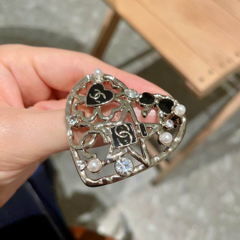 Chanel Brooch 03yxs113 (6)
