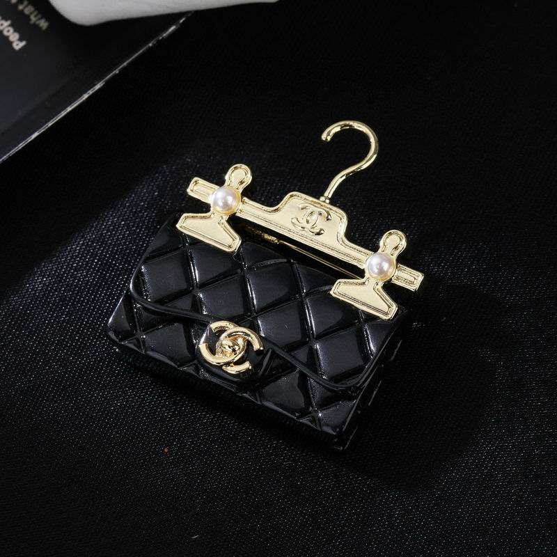 Chanel Brooch 03yxs115 (2)
