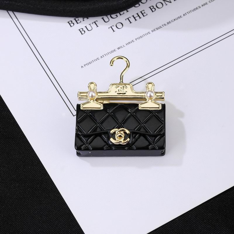 Chanel Brooch 03yxs115 (7)