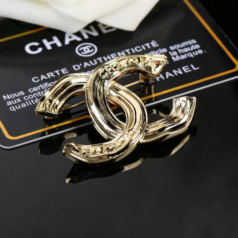 Chanel Brooch 03yxs118 (3)