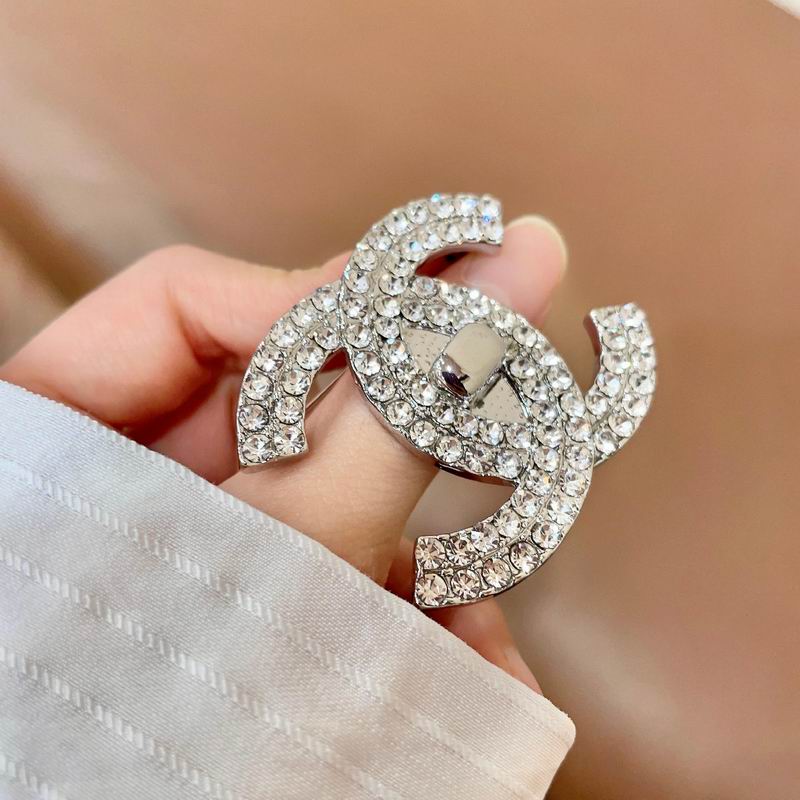 Chanel Brooch 03yxs121 (6)