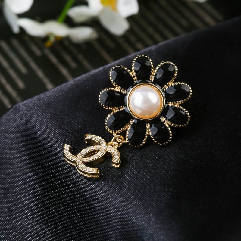 Chanel Brooch 03yxs126 (6)