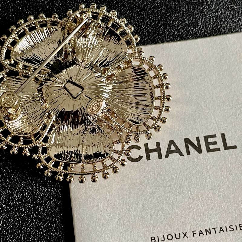 Chanel Brooch 03yxs128 (3)