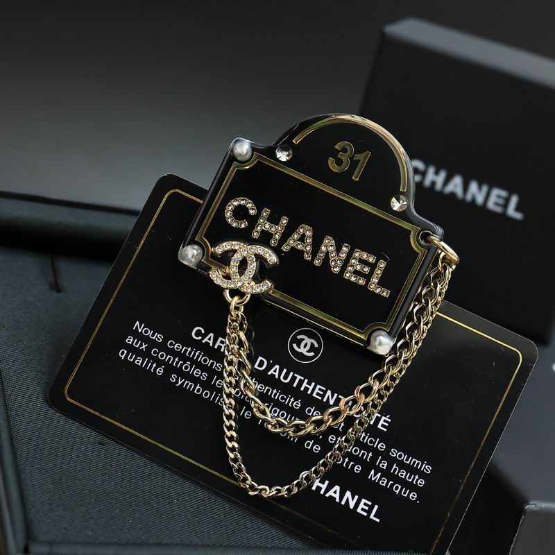 Chanel Brooch 03yxs130 (3)