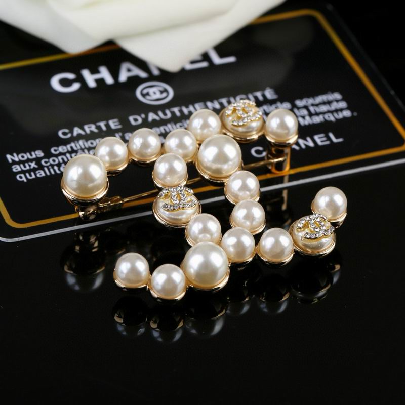 Chanel Brooch 03yxs132 (3)