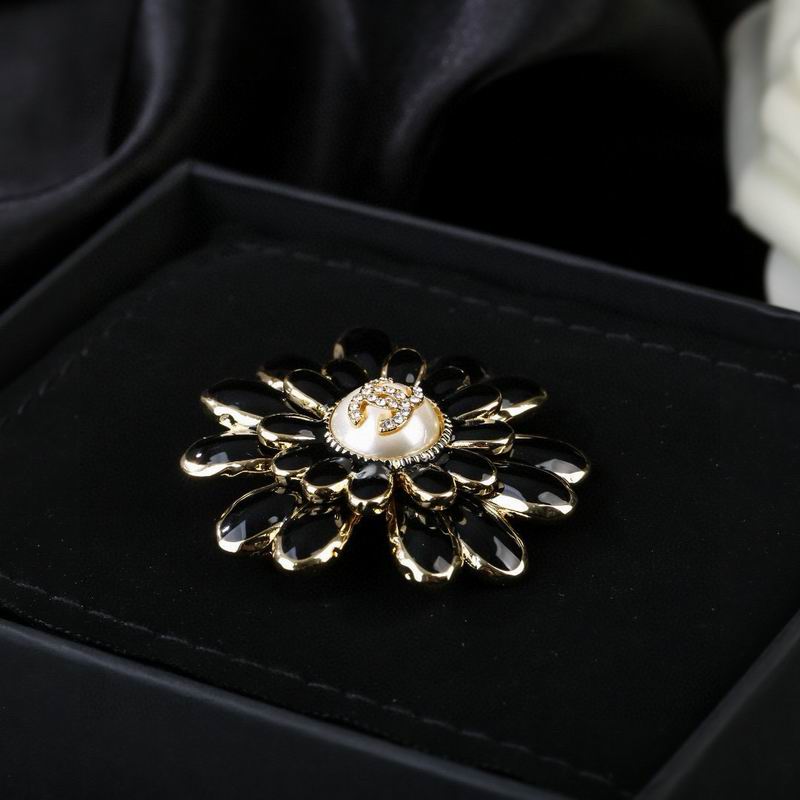 Chanel Brooch 03yxs133 (4)