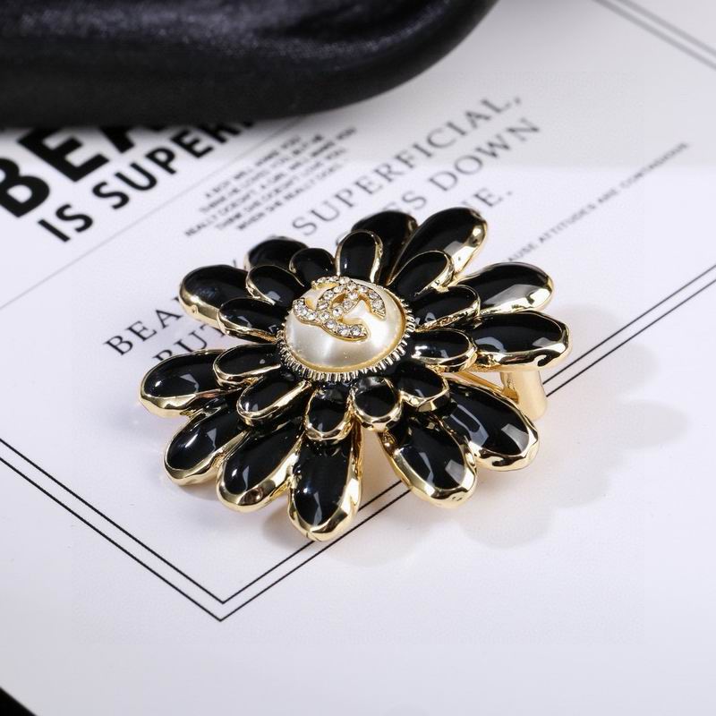 Chanel Brooch 03yxs133 (5)