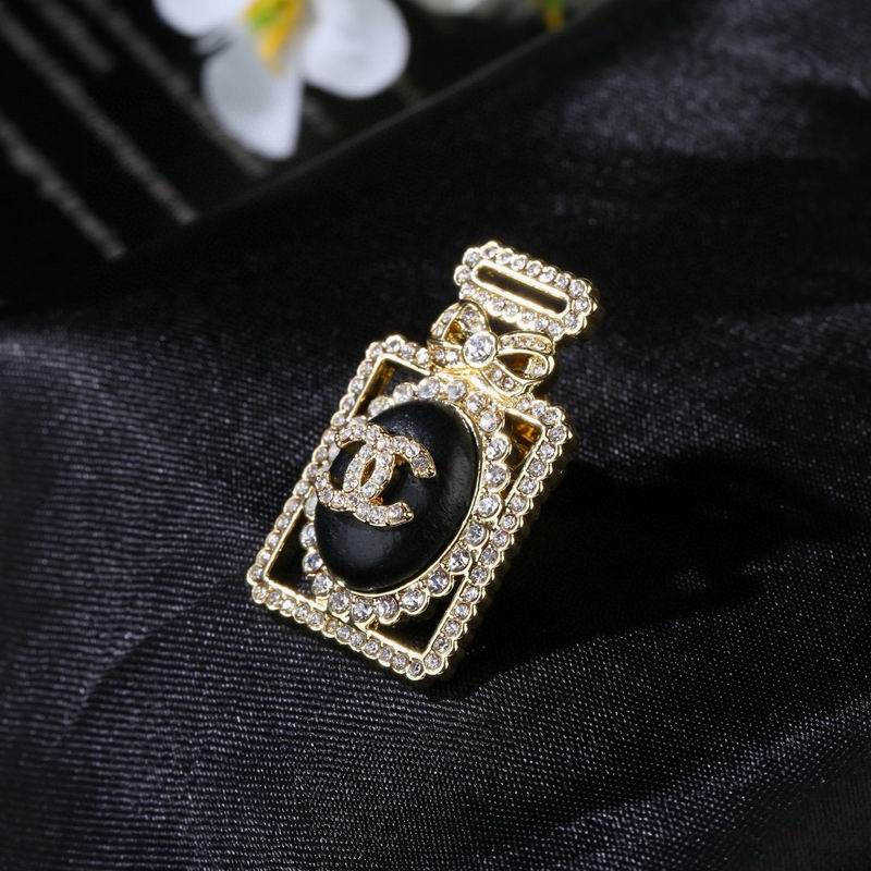 Chanel Brooch 03yxs134 (6)
