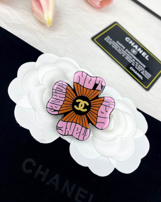 Chanel Brooch 03yxs141 (3)