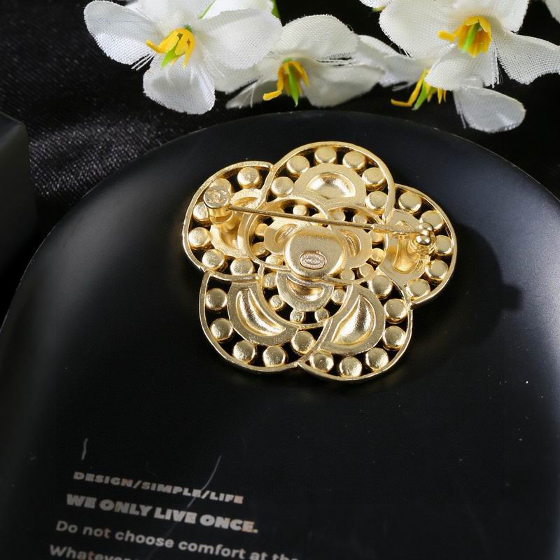 Chanel Brooch 03yxs143 (5)